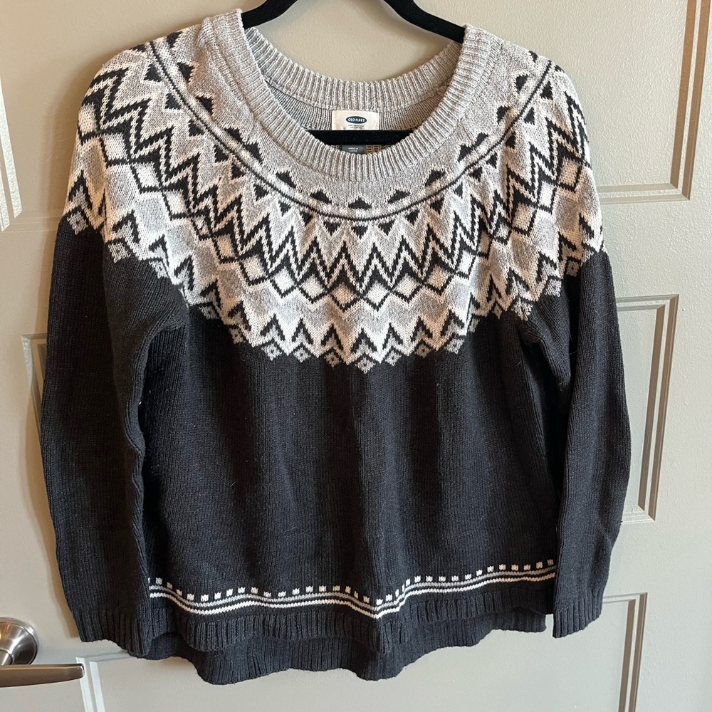 Old Navy Sweater Size M